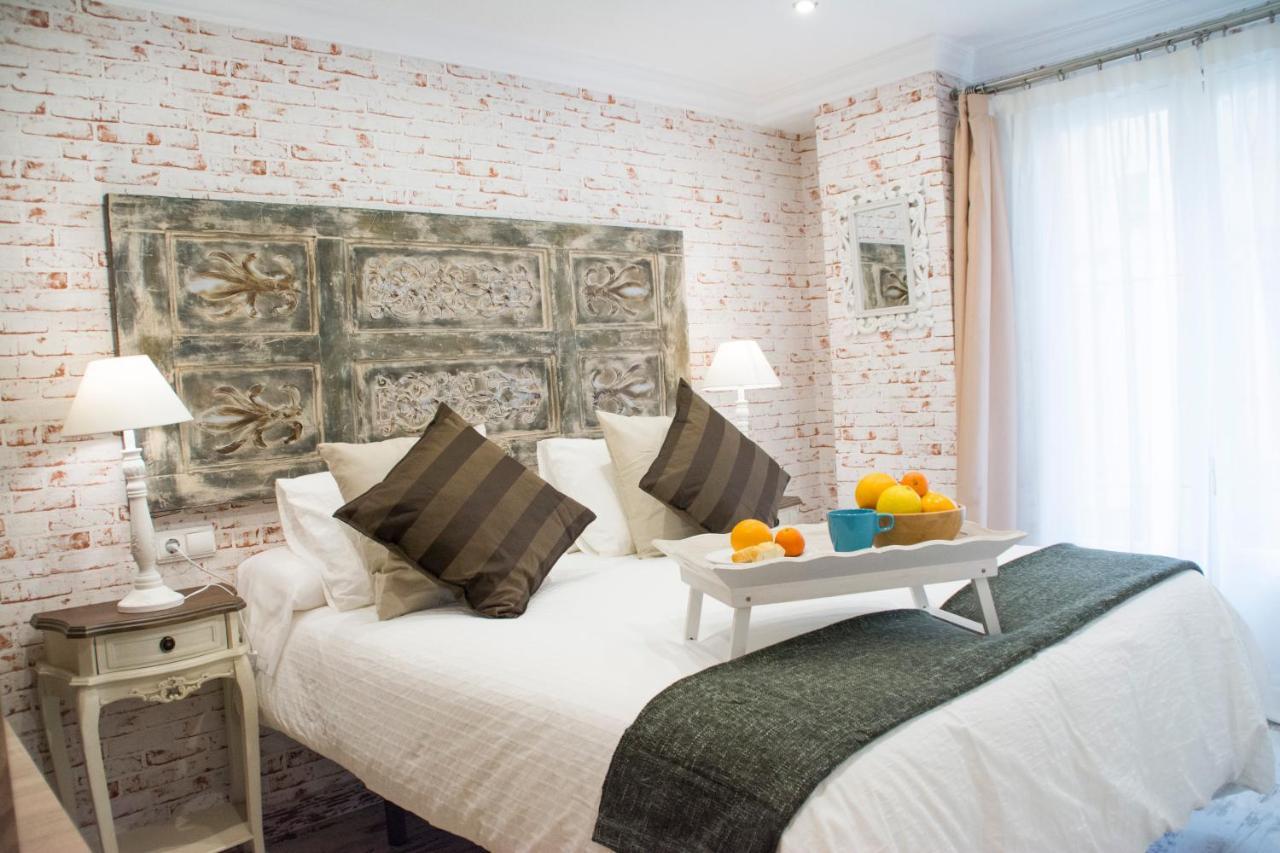 Apartamentos Sevilla Palace Kültér fotó
