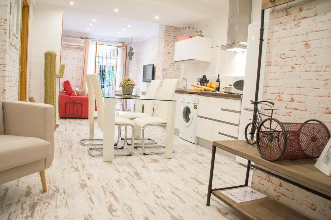 Apartamentos Sevilla Palace Kültér fotó