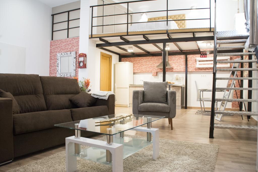 Apartamentos Sevilla Palace Kültér fotó
