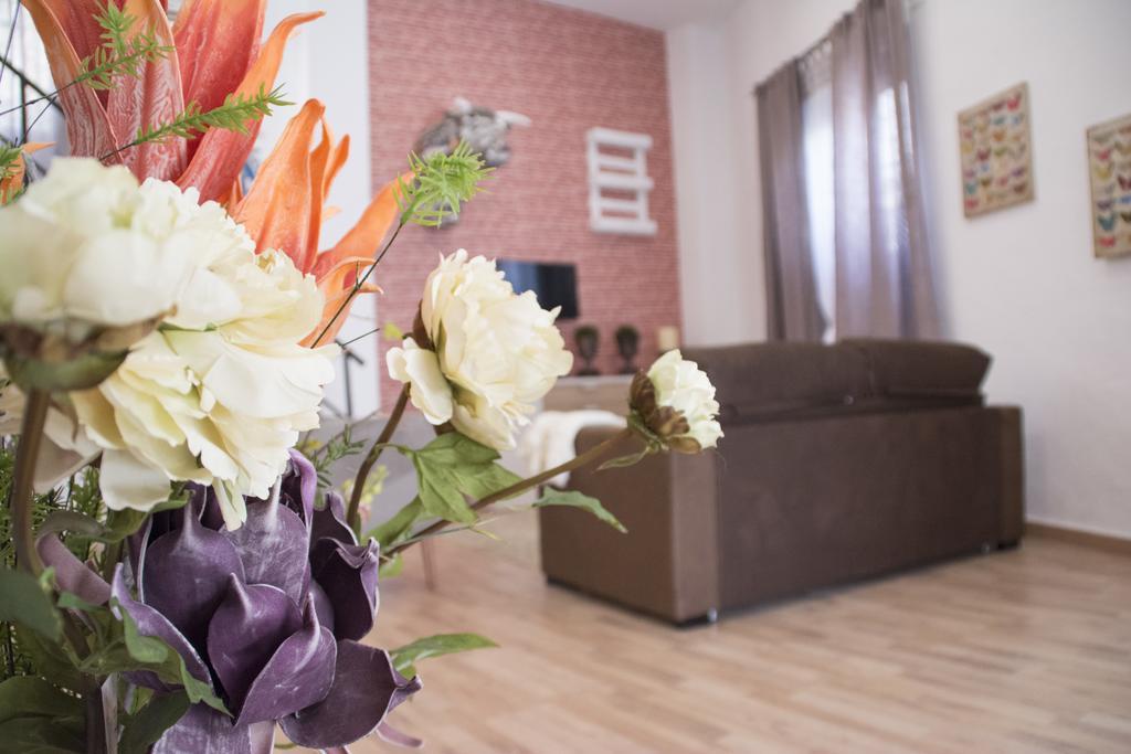 Apartamentos Sevilla Palace Kültér fotó