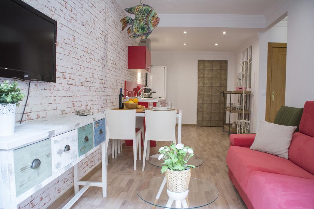 Apartamentos Sevilla Palace Kültér fotó