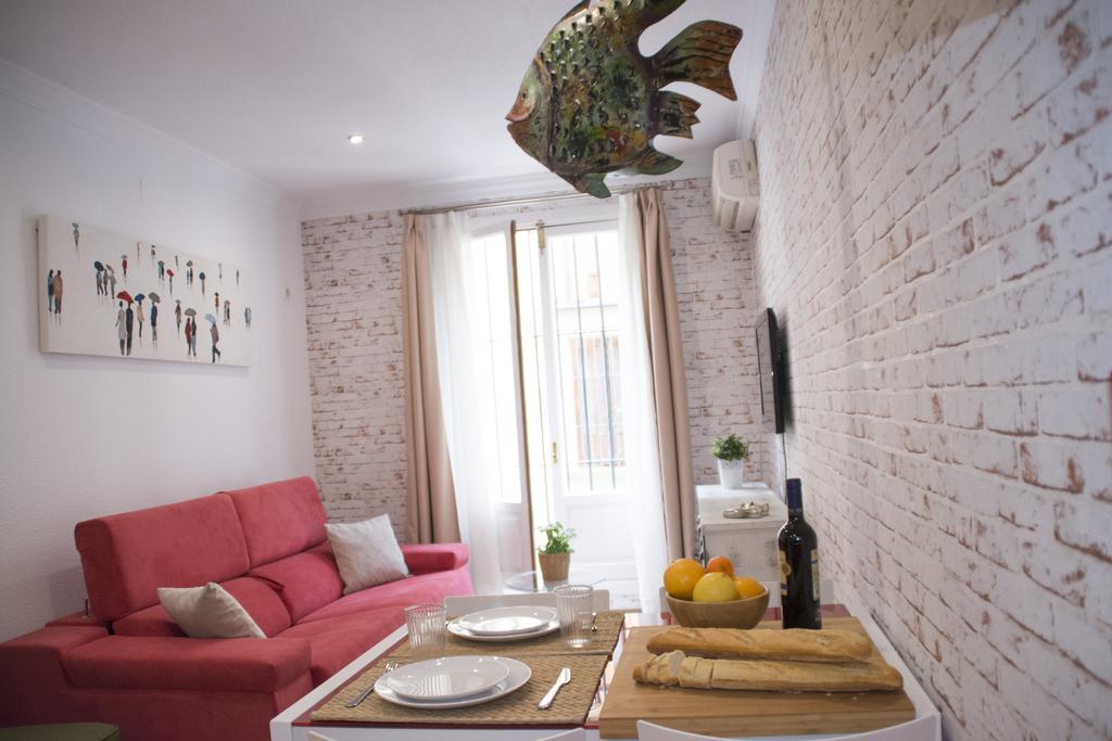 Apartamentos Sevilla Palace Kültér fotó
